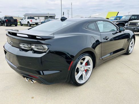 Used 2022 Chevrolet Camaro SS RWD image 31