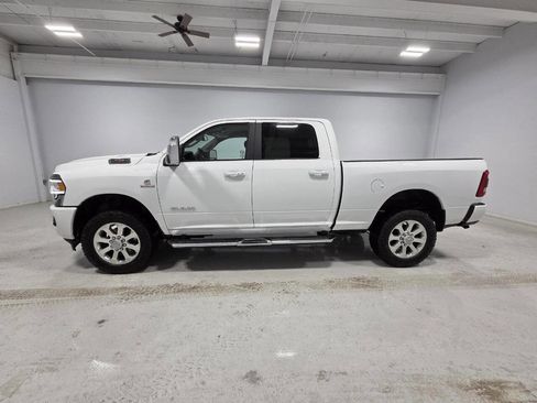 Used 2023 RAM 2500 Laramie AWD/4WD image 4
