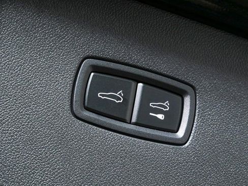 Certified 2025 Porsche Cayenne Turbo GT image 33