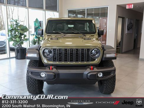 New 2026 Jeep Wrangler Unlimited Rubicon w/ Technology Group AWD/4WD image 9
