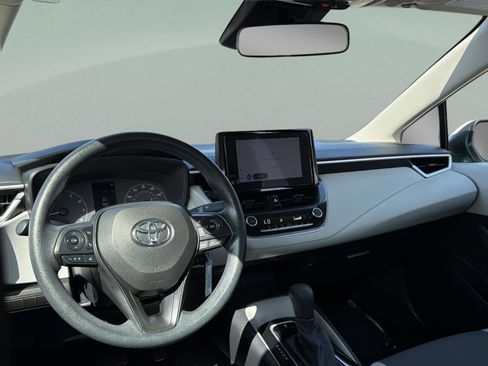 Used 2023 Toyota Corolla LE image 43