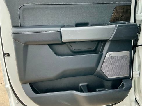 Used 2024 Ford F250 Lariat w/ Lariat Ultimate Package AWD/4WD image 31