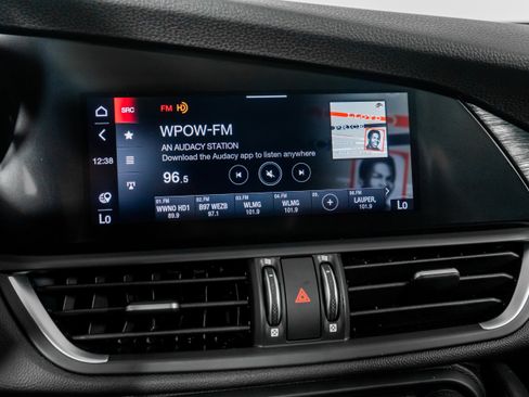 Used 2023 Alfa Romeo Giulia Sprint image 40