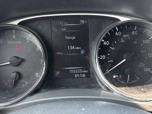 Used 2015 Nissan Rogue SV w/ SV Premium Package FWD image 12