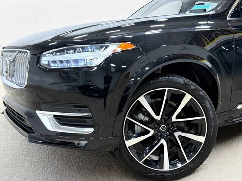 Used 2023 Volvo XC90 B6 Plus w/ Protection Package image 2