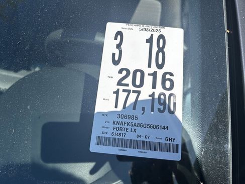 Used 2016 Kia Forte LX FWD image 33