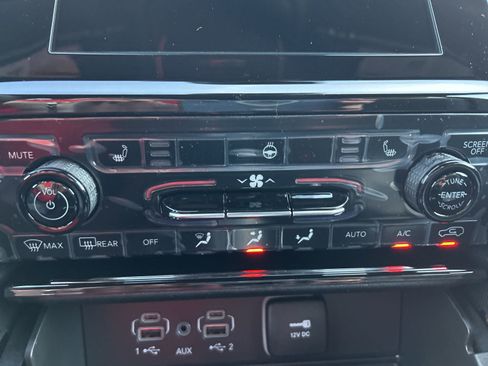 New 2025 Jeep Grand Cherokee L Altitude image 16