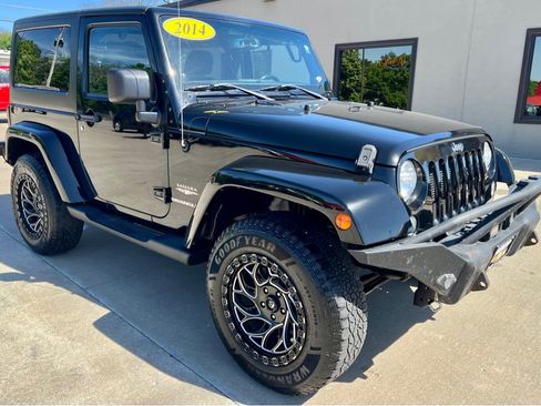 Used 2014 Jeep Wrangler Sahara w/ Connectivity Group AWD/4WD image 1