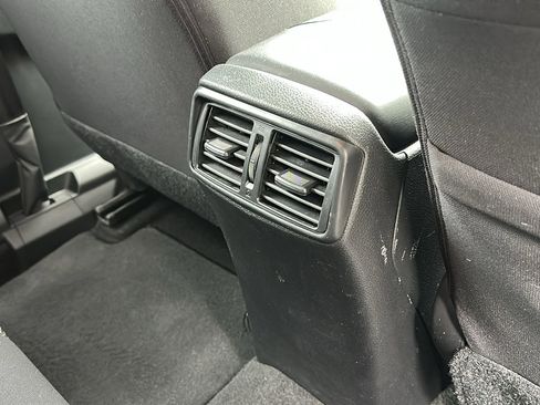 Certified 2021 Nissan Rogue Sport SV image 26