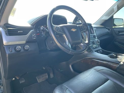 Used 2018 Chevrolet Suburban LT image 10