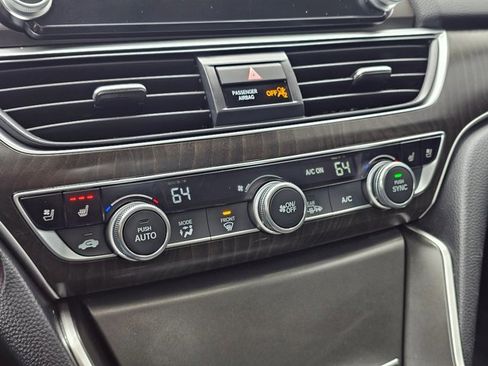 Used 2020 Honda Accord Touring image 25