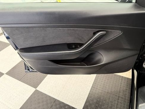 Used 2020 Tesla Model 3 Standard Range Plus RWD image 13