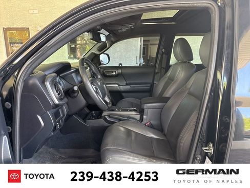 Used 2016 Toyota Tacoma TRD Sport w/ Premium & Technology Package RWD image 16