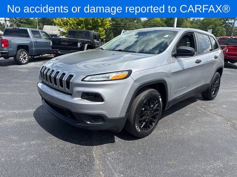 Used 2017 Jeep Cherokee Sport w/ Safety Group FWD image 2