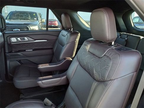 Used 2025 Ford Explorer Platinum w/ LUX Leather Package image 14