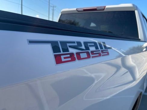 Used 2024 Chevrolet Silverado 1500 Custom Trail Boss w/ LPO, Dark Essentials Package AWD/4WD image 4