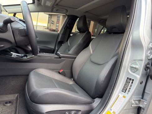 Used 2026 Toyota Prius Limited image 9