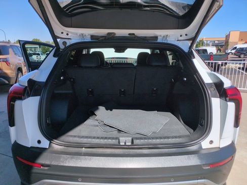 Used 2024 Chevrolet Blazer EV LT AWD/4WD image 22