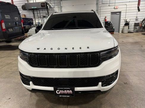 Used 2023 Jeep Wagoneer Series II AWD/4WD image 48
