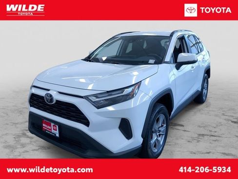 Used 2025 Toyota RAV4 XLE AWD/4WD image 1
