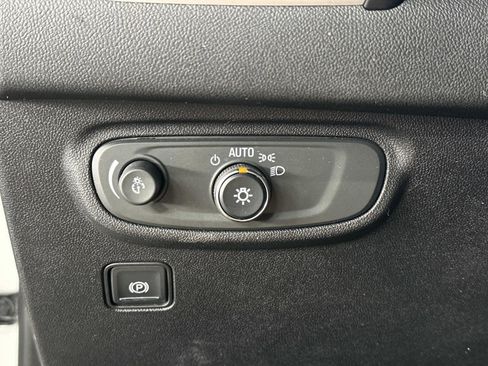 Used 2018 GMC Terrain SLE w/ Driver Convenience Package image 29