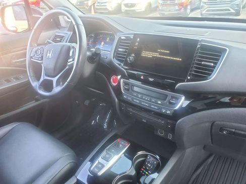 Used 2019 Honda Pilot Touring image 26