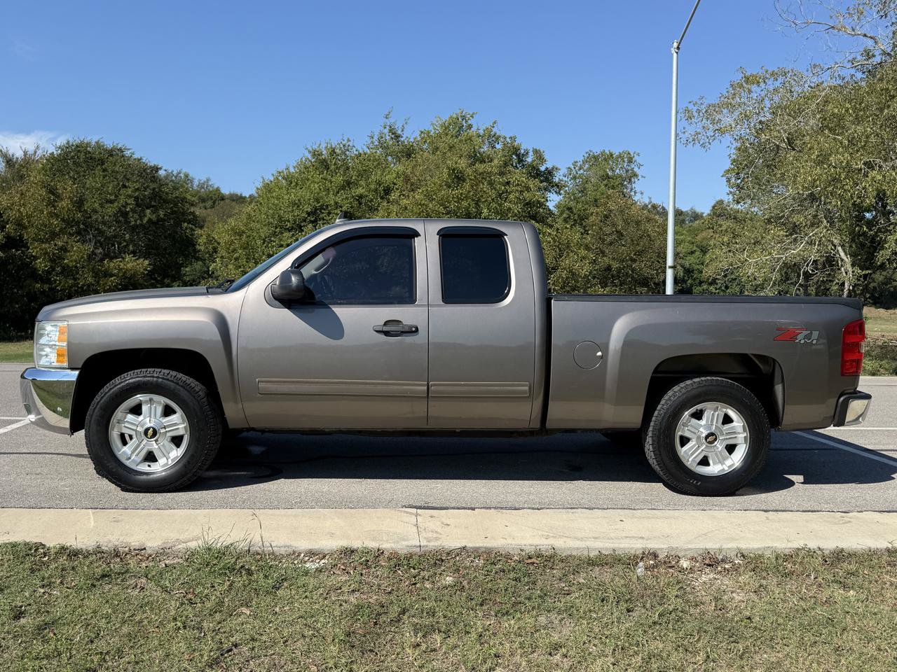 Used 2012 Chevrolet Silverado 1500 LT w/ All-Star Edition AWD/4WD image 6