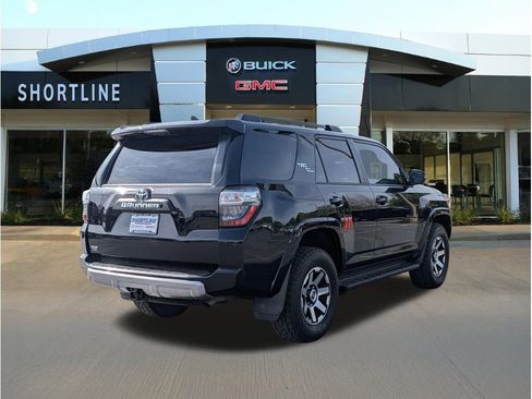 Used 2019 Toyota 4Runner TRD Off-Road Premium AWD/4WD image 3