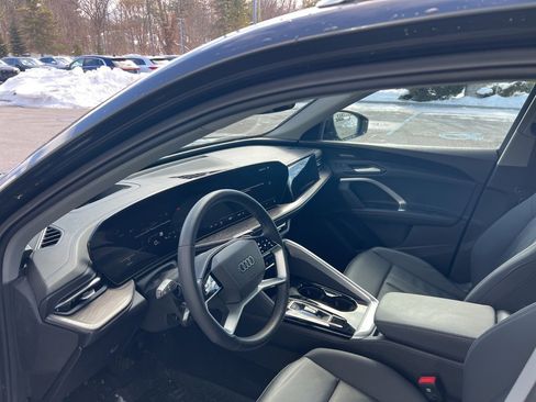 Used 2025 Audi Q5 Premium Plus w/ Premium Plus image 56