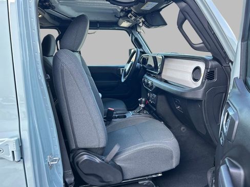 Used 2024 Jeep Wrangler Unlimited w/ Convenience Group image 18