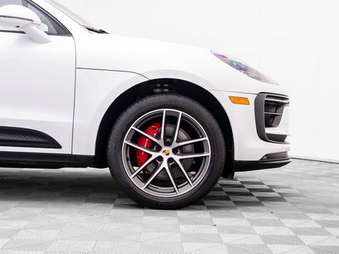 Used 2023 Porsche Macan S AWD/4WD image 33