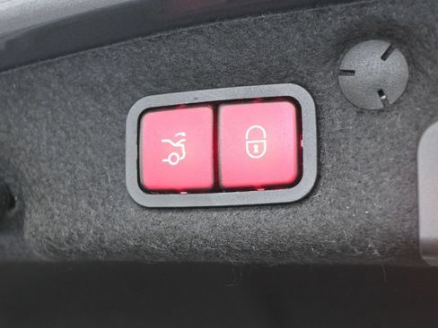 Used 2019 Mercedes-Benz C 300 Sedan image 34