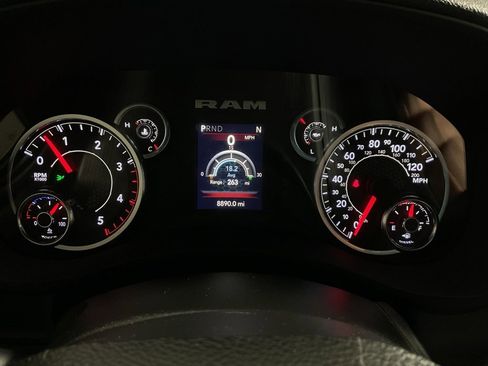 Used 2024 RAM 3500 Tradesman w/ Chrome Appearance Group image 22