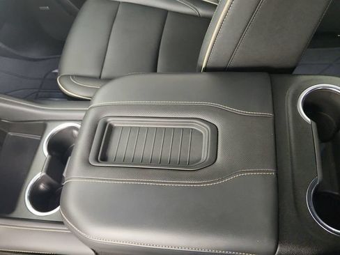 Used 2024 Chevrolet Tahoe Premier w/ Premium Package RWD image 31