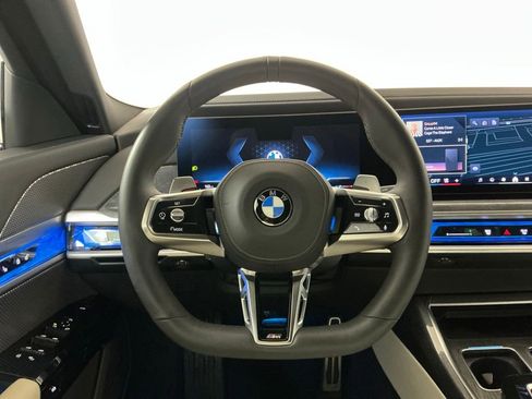 Certified 2025 BMW 760i xDrive w/ Luxury Rear Seating Package AWD/4WD image 16