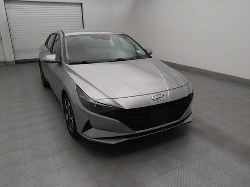 Used 2023 Hyundai Elantra SEL w/ Convenience Package FWD image 14