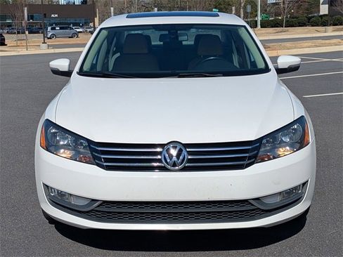 Used 2015 Volkswagen Passat 1.8T SE image 9