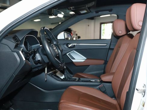 Used 2023 Audi Q3 2.0T Premium image 10