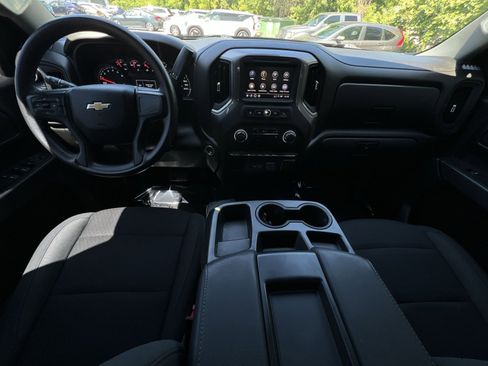 Used 2022 Chevrolet Silverado 1500 Custom AWD/4WD image 30