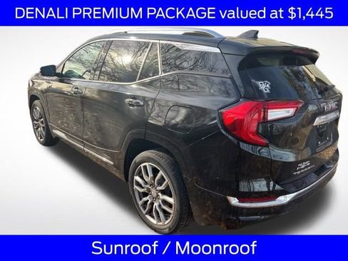 Used 2022 GMC Terrain Denali w/ Denali Premium Package image 4