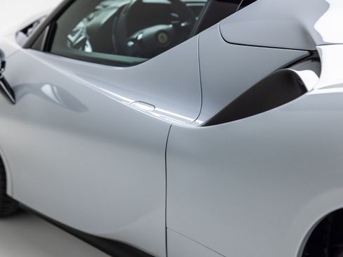 Used 2024 Ferrari SF90 Spider image 49