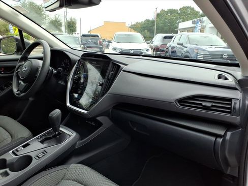 Used 2024 Subaru Crosstrek 2.0i Premium image 19