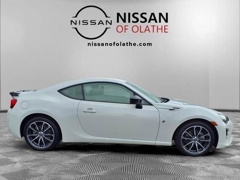 Used 2018 Toyota 86 image 31
