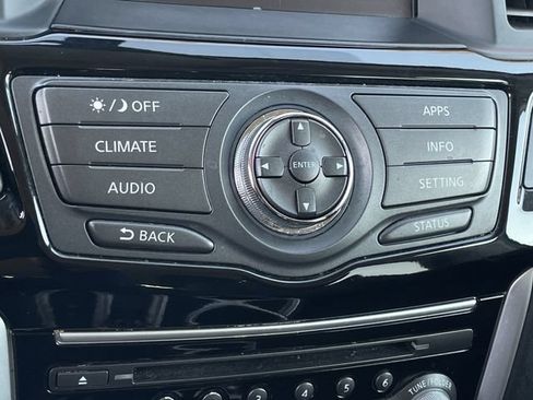 Used 2017 Nissan Pathfinder S FWD image 18