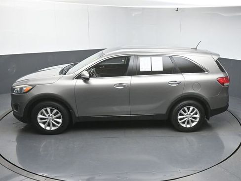 Used 2018 Kia Sorento L image 43