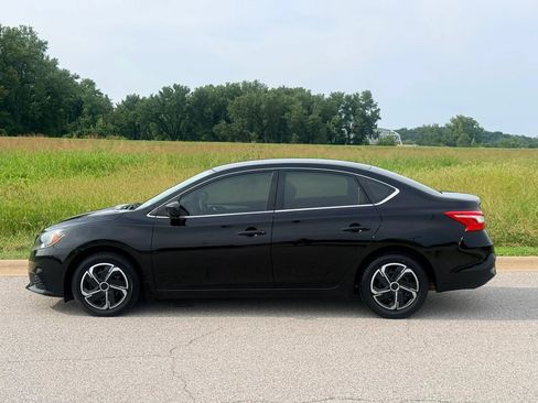 Used 2019 Nissan Sentra S FWD image 10