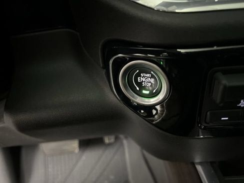 Certified 2025 Chevrolet Silverado 1500 High Country w/ High Country Premium Package AWD/4WD image 17