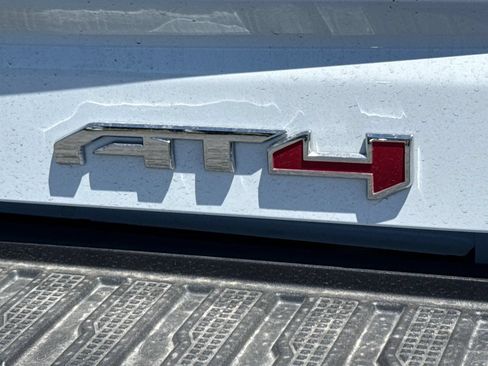 Used 2025 GMC Sierra 2500 AT4 w/ AT4 Premium Plus Package AWD/4WD image 51