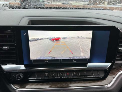 Used 2024 Chevrolet Silverado 2500 LT image 28