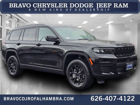 New 2025 Jeep Grand Cherokee L Altitude image 1